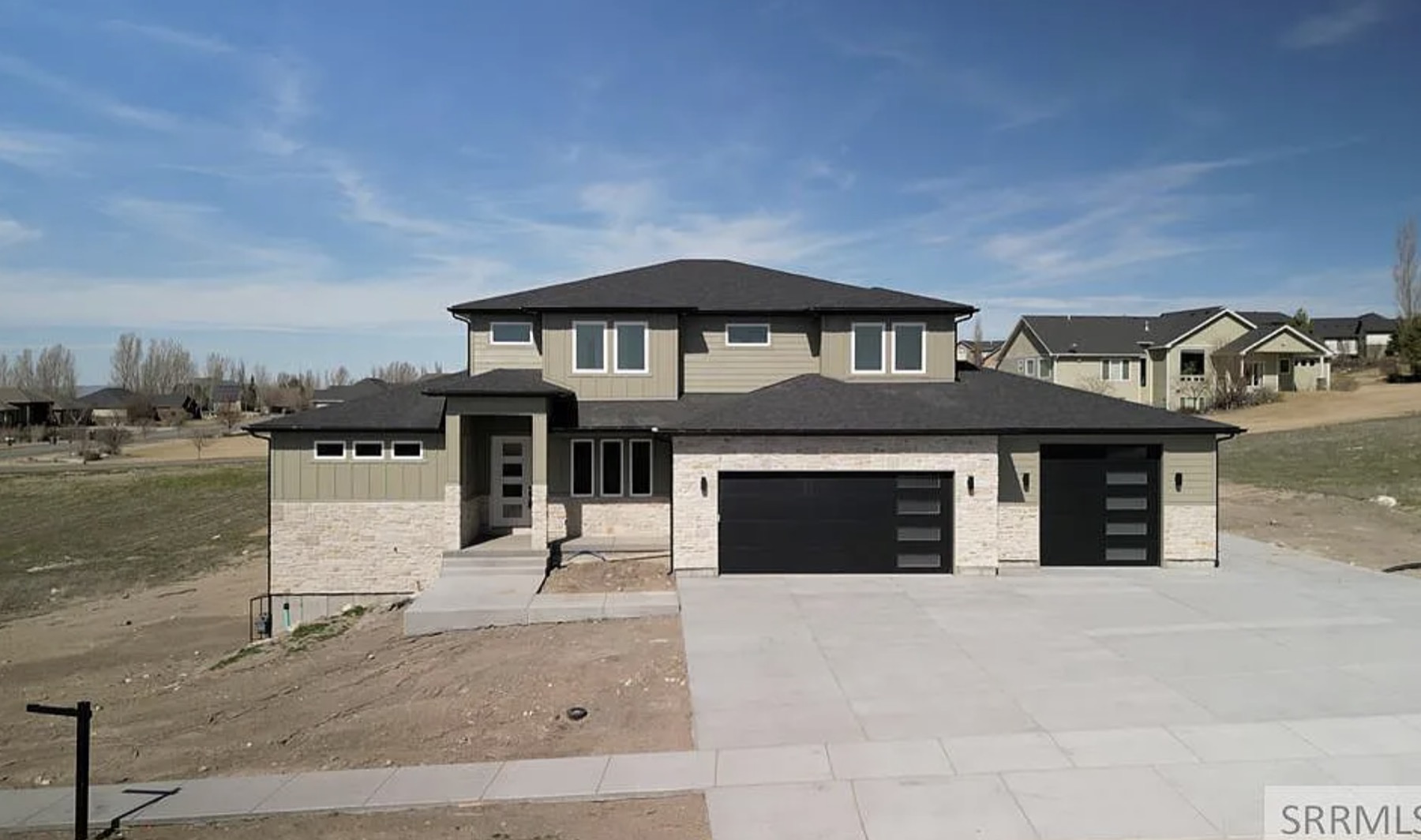 Oversized Side Yard